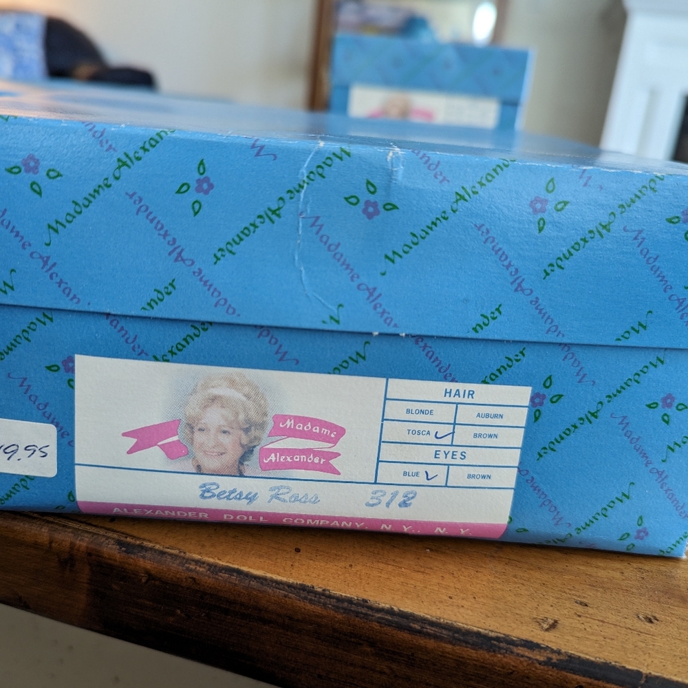 Madame Alexander 8 " Betsy Ross #312/Boxed & Tagged! - Picture 5 of 5